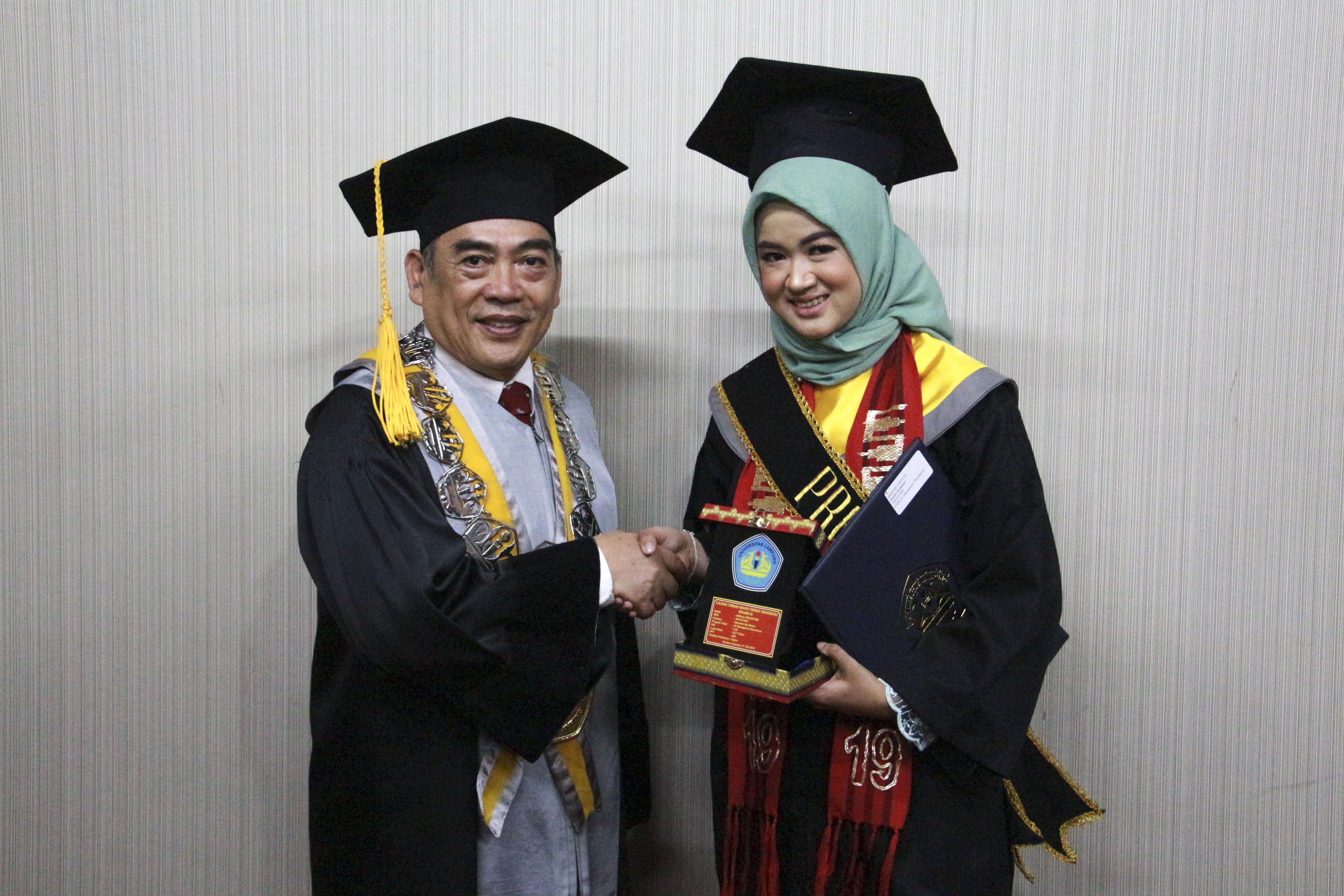 Amalia Dwilestari, Best Graduate 1 University of Lampung Period July 2019