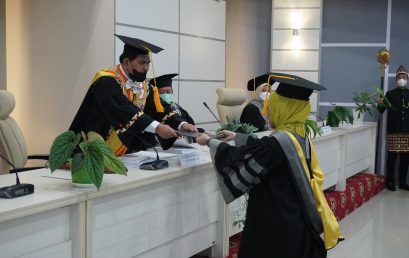 The 17th Doctorate of PDIE FEB Unila graduated with the Predicate of Praise