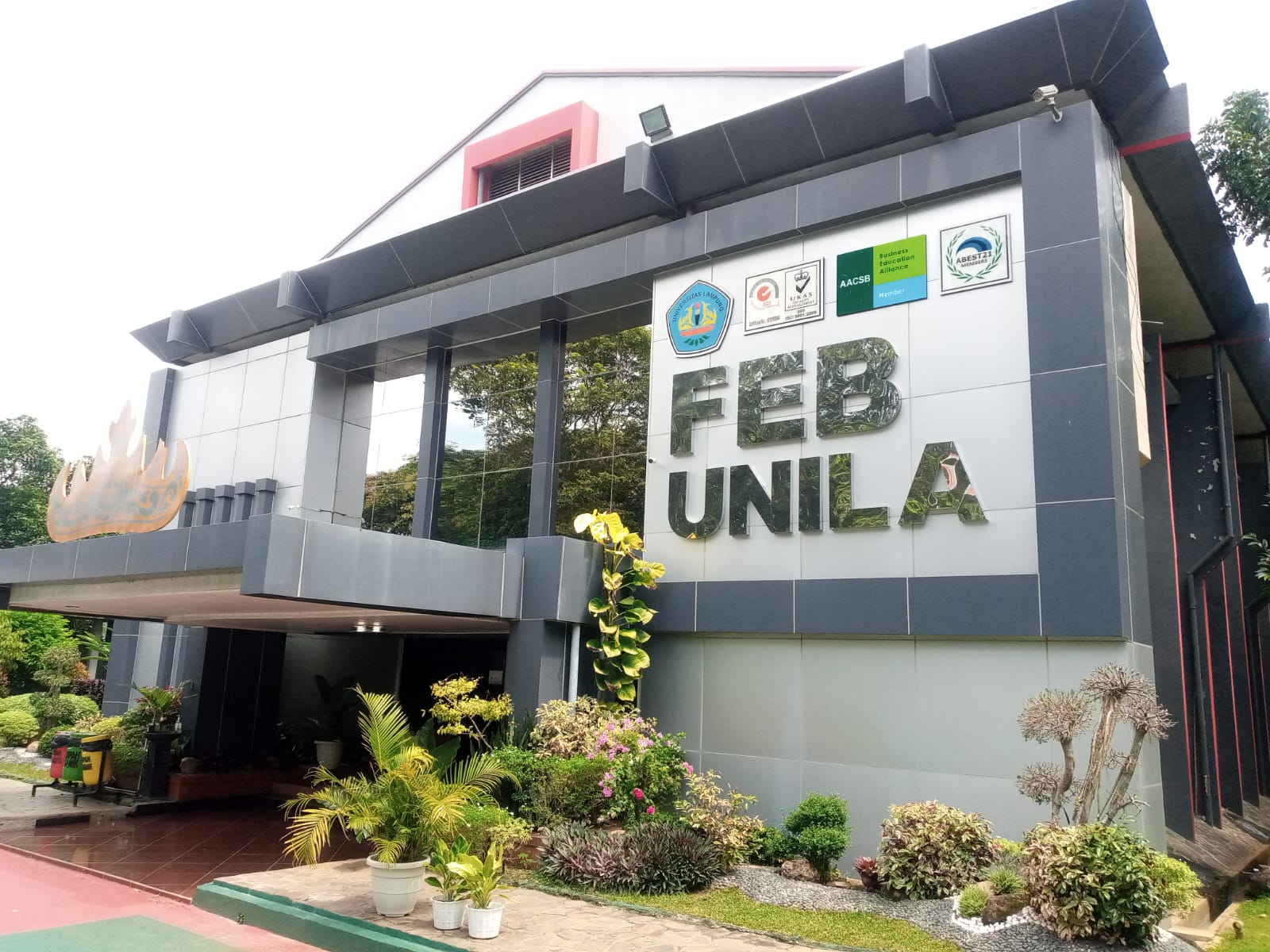 Gedung FEB Unila