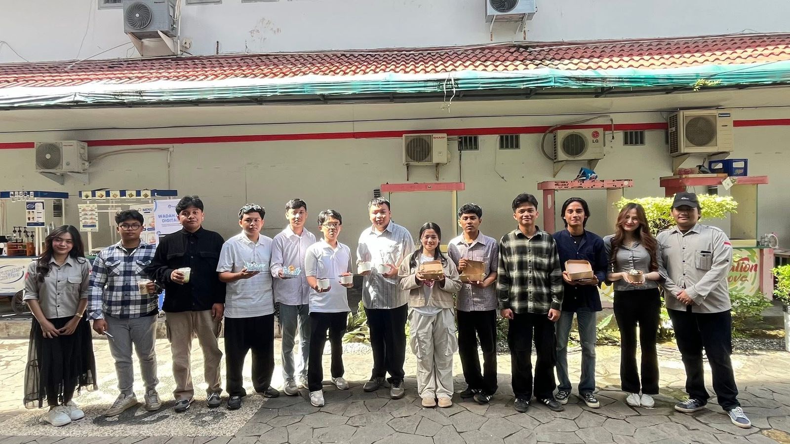 Enam Inovasi Kuliner Mahasiswa Siap Bersaing di Pasar, EBEC FEB Unila Ekspos Produk Inkubator Bisnis 2025