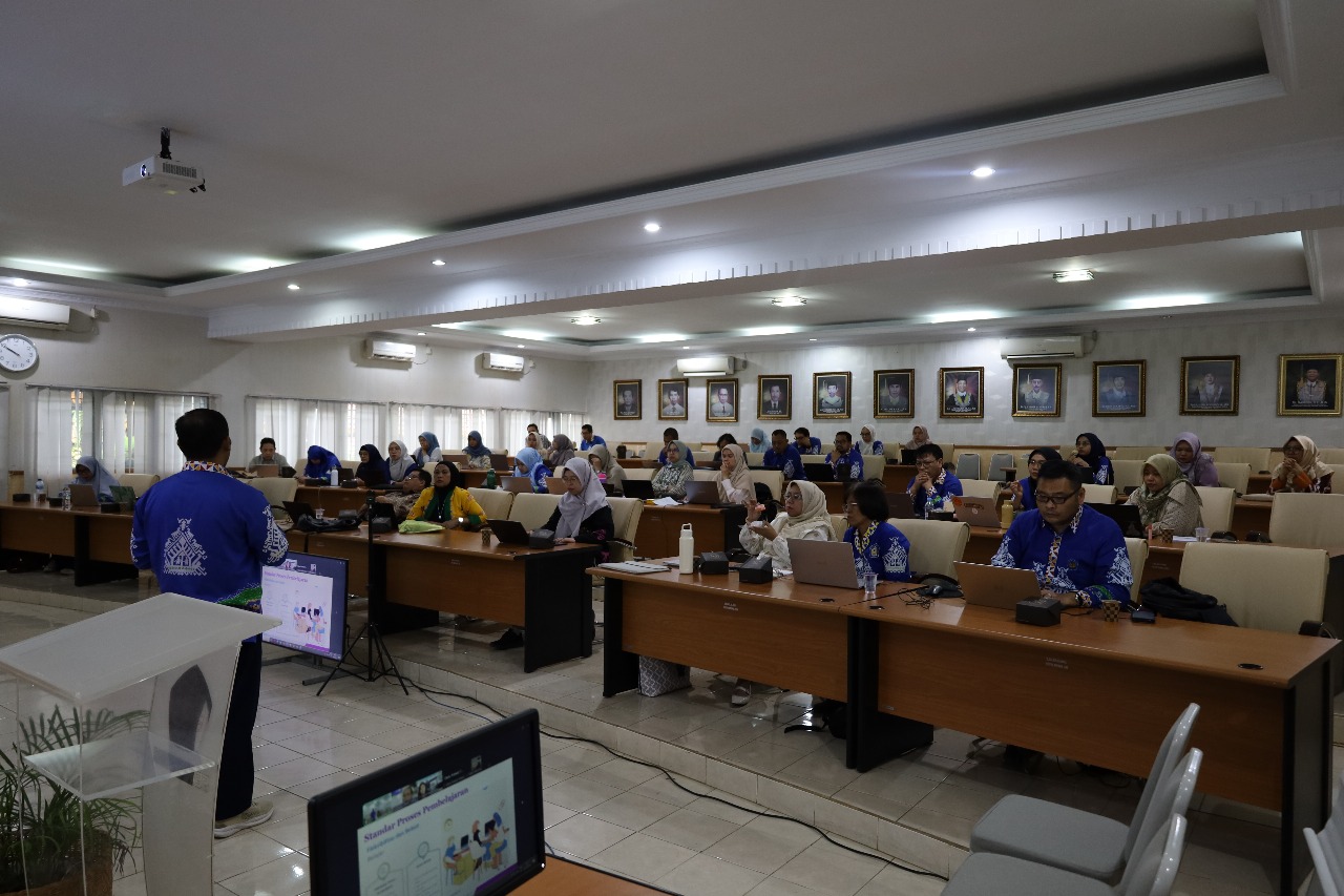 FEB Unila Gelar Workshop Penyempurnaan Kurikulum Berbasis OBE untuk Penguatan CPL dan Mutu Pembelajaran