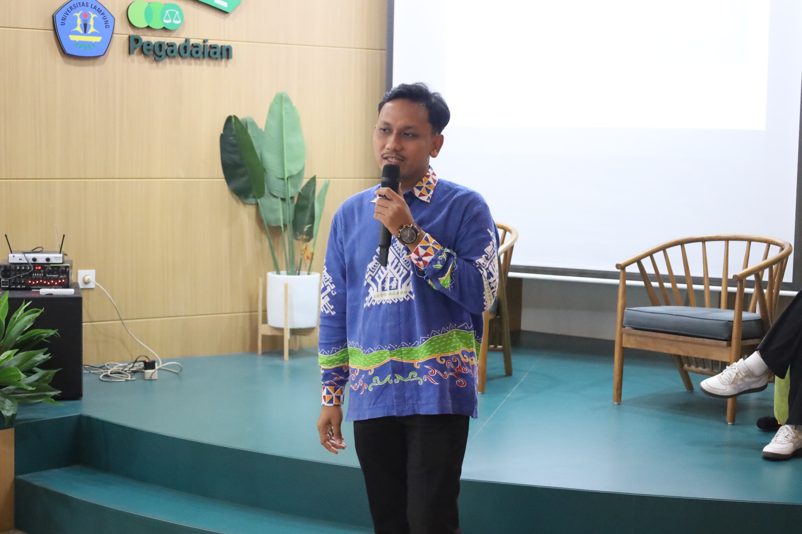 FEB Unila Gelar Workshop “Smart and Ethical AI User”, Dorong Mahasiswa Manfaatkan AI Secara Cerdas dan Bertanggung Jawab