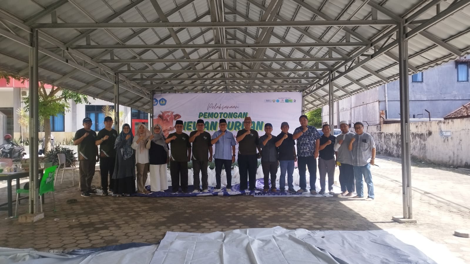 FEB Unila Tebar Semangat Kepedulian melalui Penyembelihan Hewan Qurban 1447 H