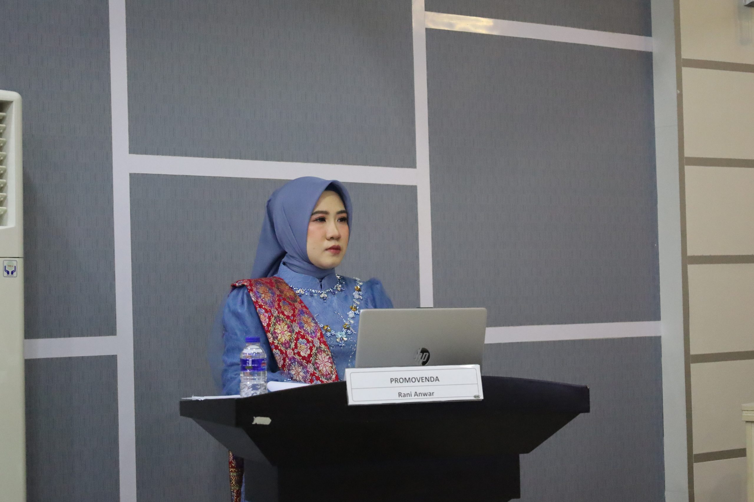 FEB Unila Luluskan Doktor Ilmu Ekonomi ke-60, Rani Anwar Raih Gelar Doktor dengan Predikat Pujian