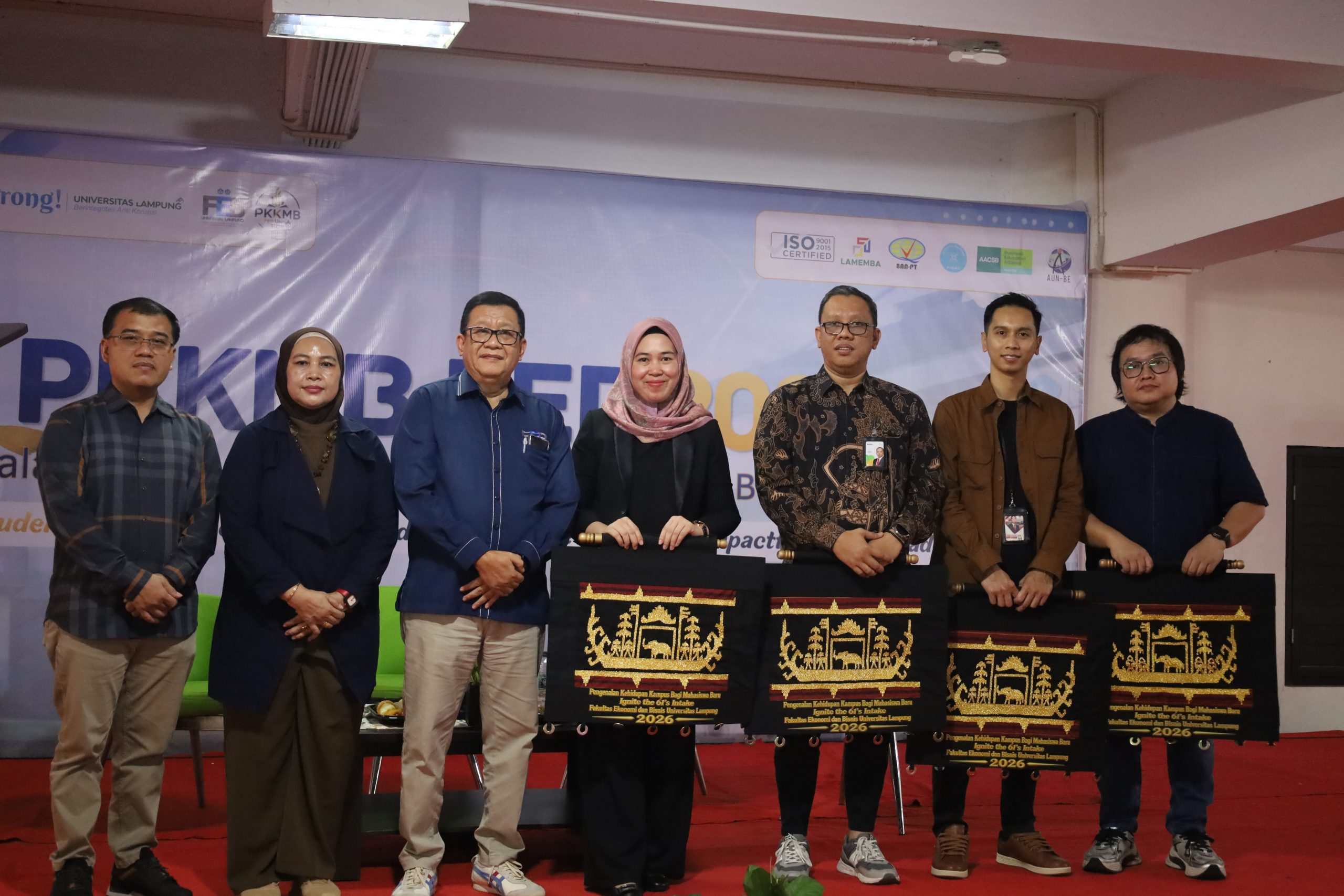 Bekali Mahasiswa Baru dengan Literasi Keuangan hingga Pemanfaatan AI, PKKMB FEB Unila Hari Kedua Perkuat Fondasi Perkuliahan