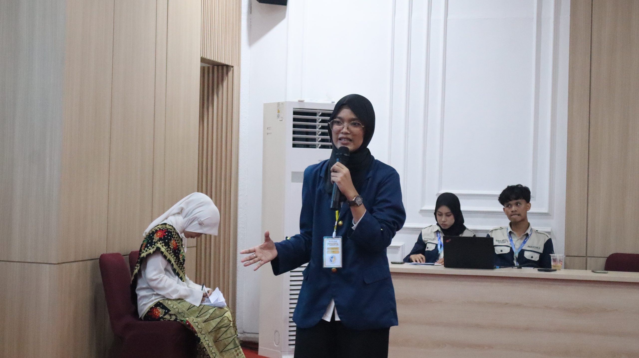 Lewat Gagasan Inovatif, Mahasiswa FEB Unila Raih Juara 2 Essay Nation 2026