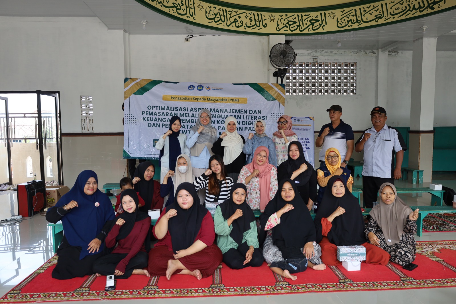 Bekali Edukasi Keuangan dan Pemasaran Digital, Dosen FEB UNILA dan POLINELA Dorong Daya Saing KWT Melati Jaya 10 di Era Digital