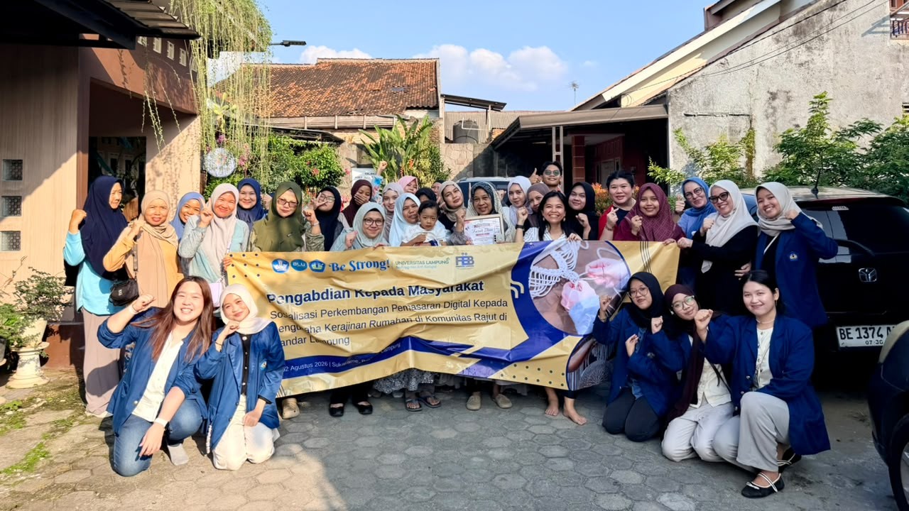 Dosen FEB Unila Dorong Komunitas Rajut Bandar Lampung Perkuat Pemasaran Digital
