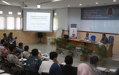 FEB Unila Gaet ISEI Lampung Gelar Diskusi “Prospek Keuangan Syariah”